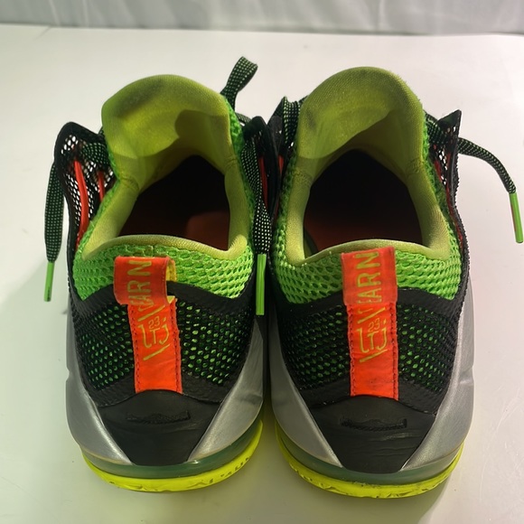 Nike LeBron 12 Low - Picture 3 of 7